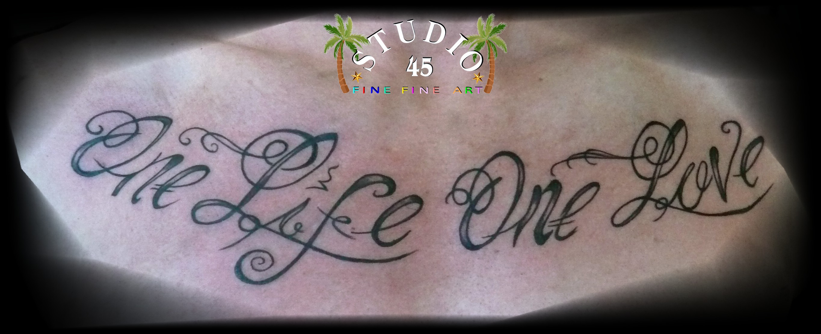 Schriftzug Brust One Life One Love Tattoo Recklinghausen STUDIO 45